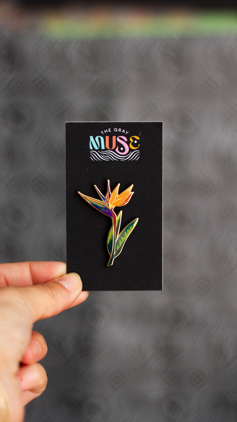 Pin Enamel Keras Tanaman Bird  - Paradise Jewelry & Watches Llc Miami Photos ulasan dan harga